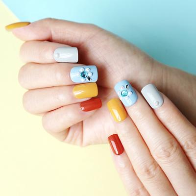 square shape with decoration winter design press on nail